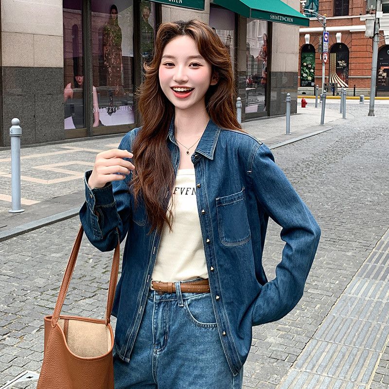 여성 루즈핏 데님셔츠 청남방 봄 가을 레이어드용 홍콩 스타일 레트로 긴팔 캐주얼 탑으로 멋스러운 데일리룩 연출 가능 - 상품 이미지