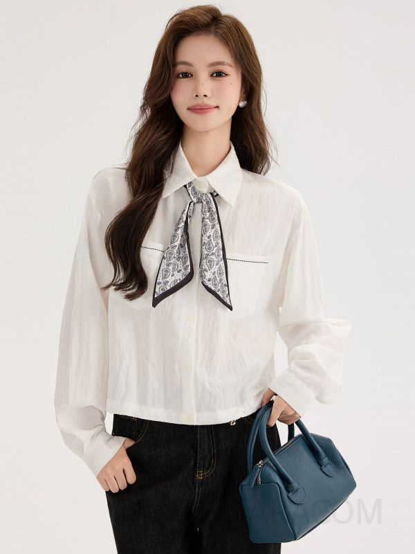 오버핏 가을 긴팔 캐주얼 셔츠 화이트 폴로 칼라 스타일로 편안한 착용감과 세련된 디자인의 구김없는 코튼 소재로 제작된 데일리 웨어 - 상세 이미지 4