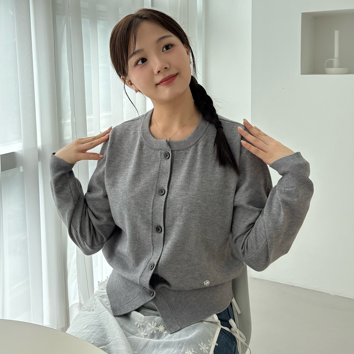 [N판매자배송] 로엠 올데이 라운드넥 긴팔 가디건 RMCKF49R99 - 상세 이미지 2