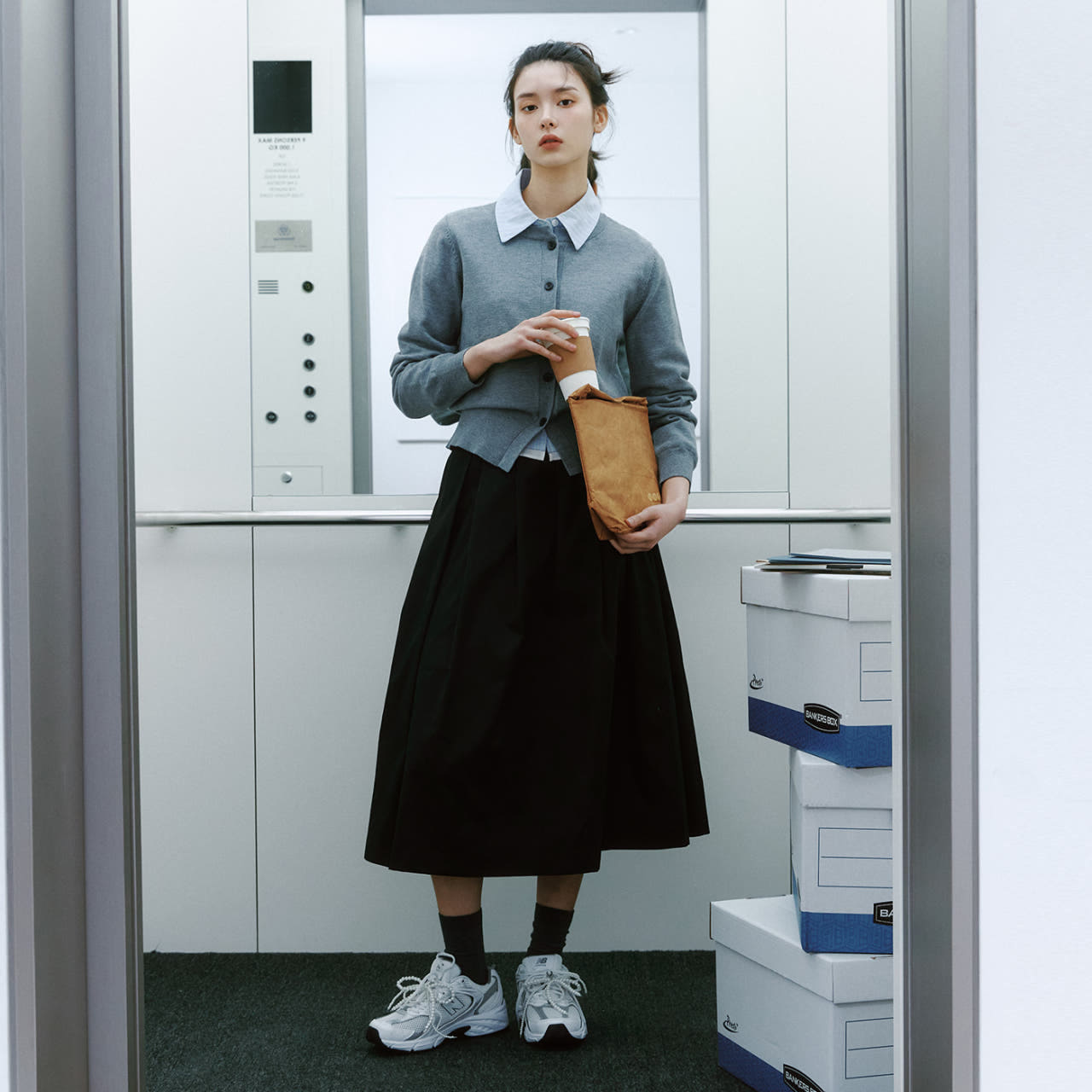 로엠 올데이 라운드넥 가디건 RMCKF23R99 제품 이미지