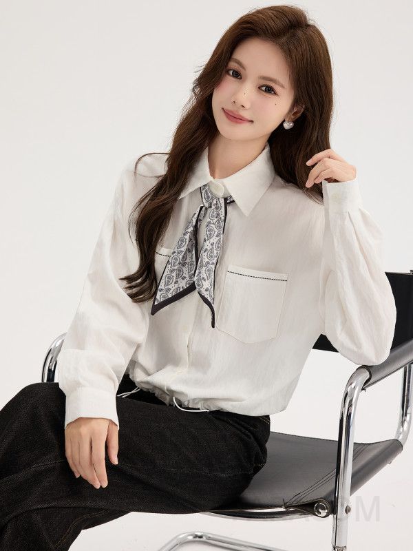 오버핏 가을 긴팔 캐주얼 셔츠 화이트 폴로 칼라 스타일로 편안한 착용감과 세련된 디자인의 구김없는 코튼 소재로 제작된 데일리 웨어 - 상세 이미지 3