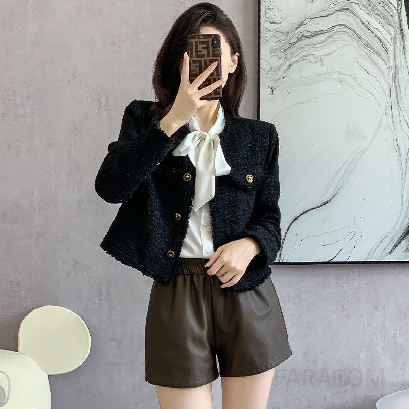 고급 감각의 가을 여성 블랙 노카라 자켓 간절기 스타일리시한 디자인 데일리룩으로 적합한 편안한 착용감 - 상세 이미지 2