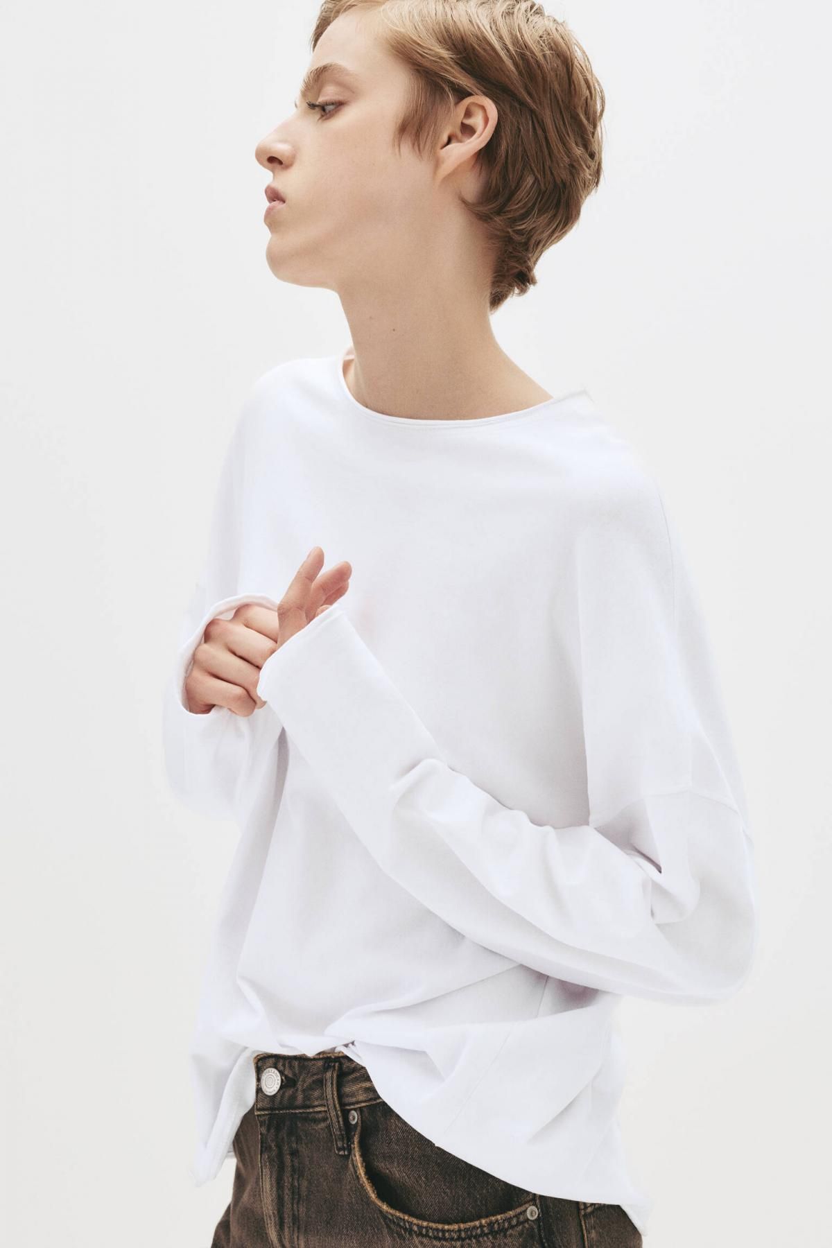 풀앤베어 오버사이즈 라운드넥 긴팔 티셔츠 7152/304 WHITE - 상세 이미지 4