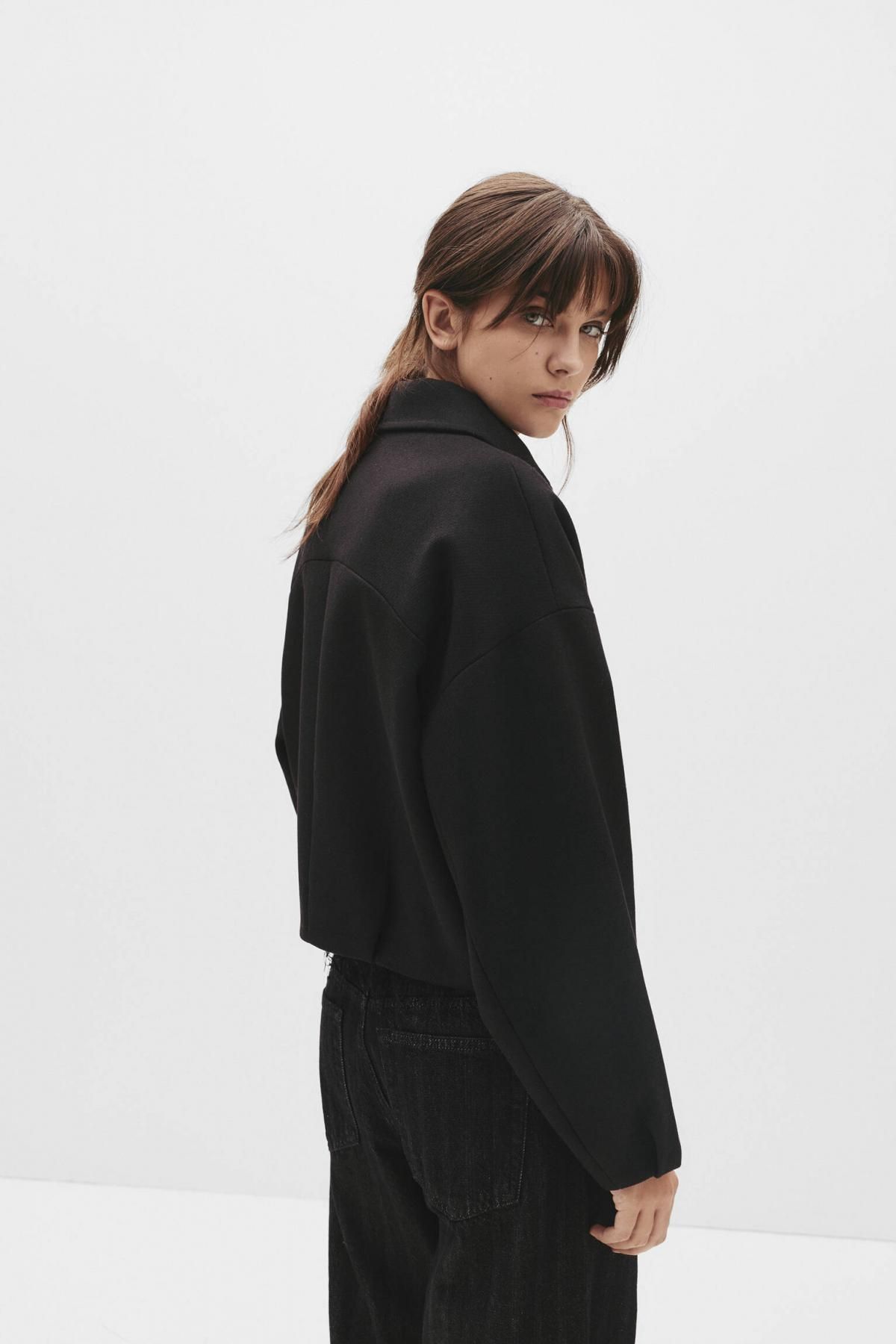 풀앤베어 펠트 텍스처 숏 테일러드핏 집업 재킷 7700/367 BLACK - 상세 이미지 4