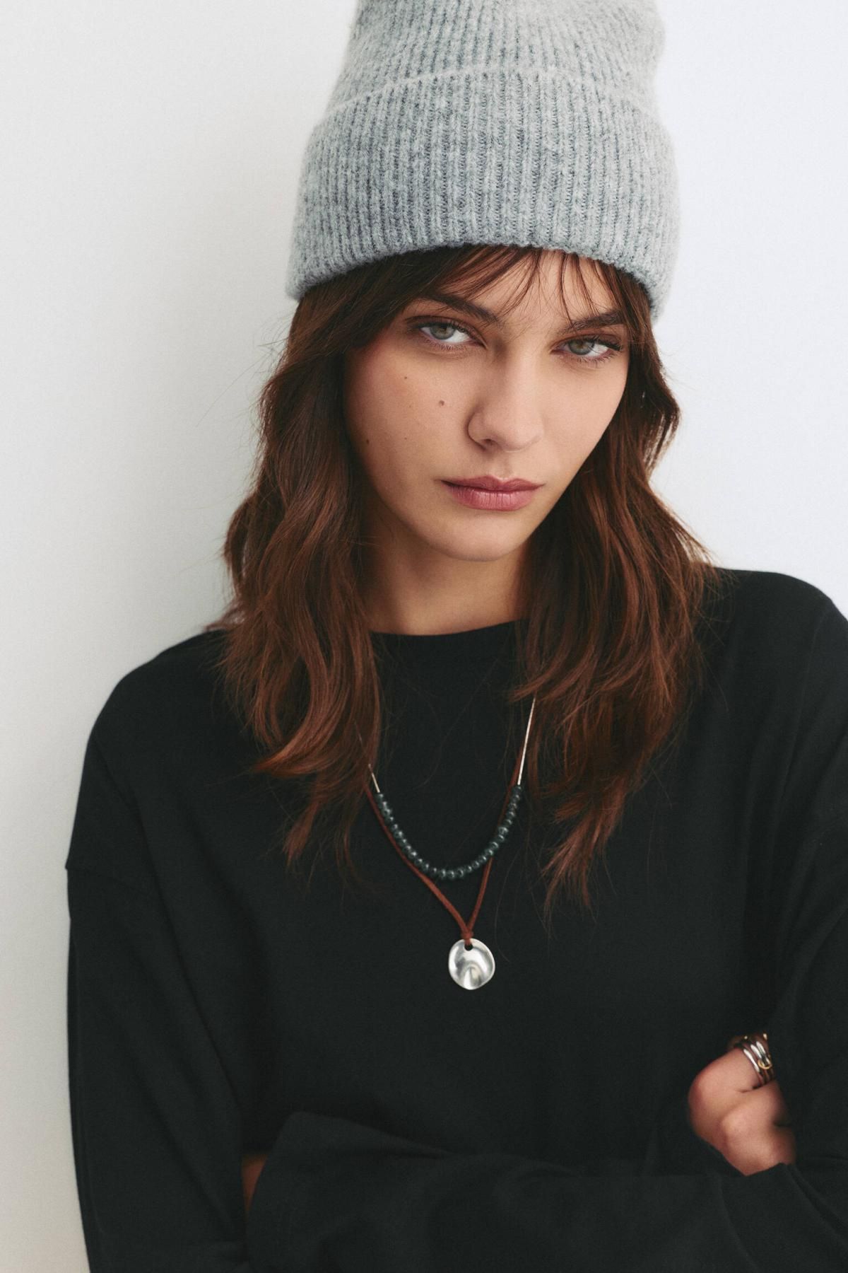 풀앤베어 박시핏 라운드넥 긴팔 티셔츠 7152/303 BLACK - 상세 이미지 4