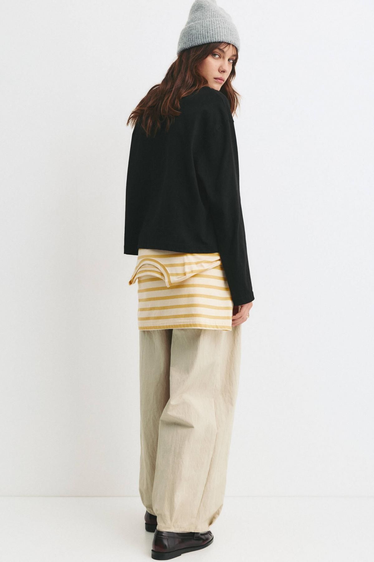 풀앤베어 박시핏 라운드넥 긴팔 티셔츠 7152/303 BLACK - 상세 이미지 3