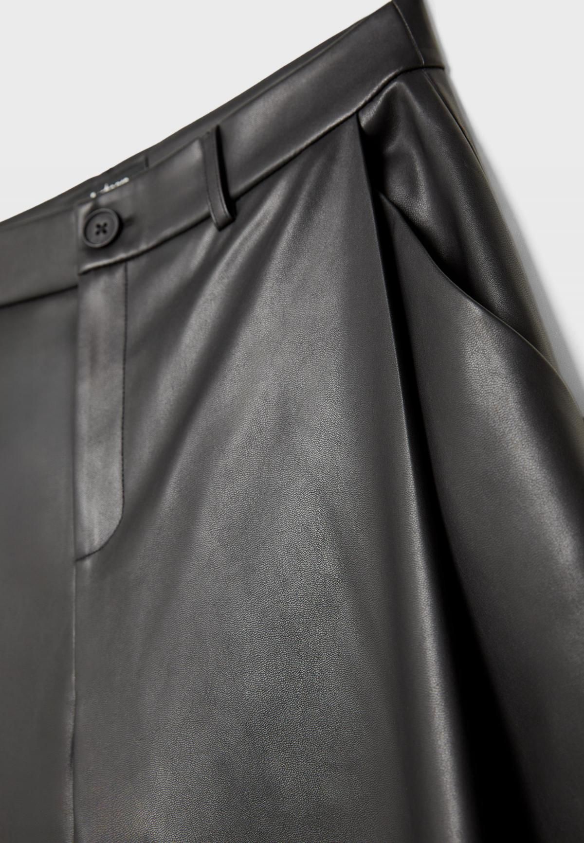 스트라디바리우스 하이웨이스트 블랙 테크니컬 레더 와이드 팬츠 8295/160 BLACK - 상세 이미지 2