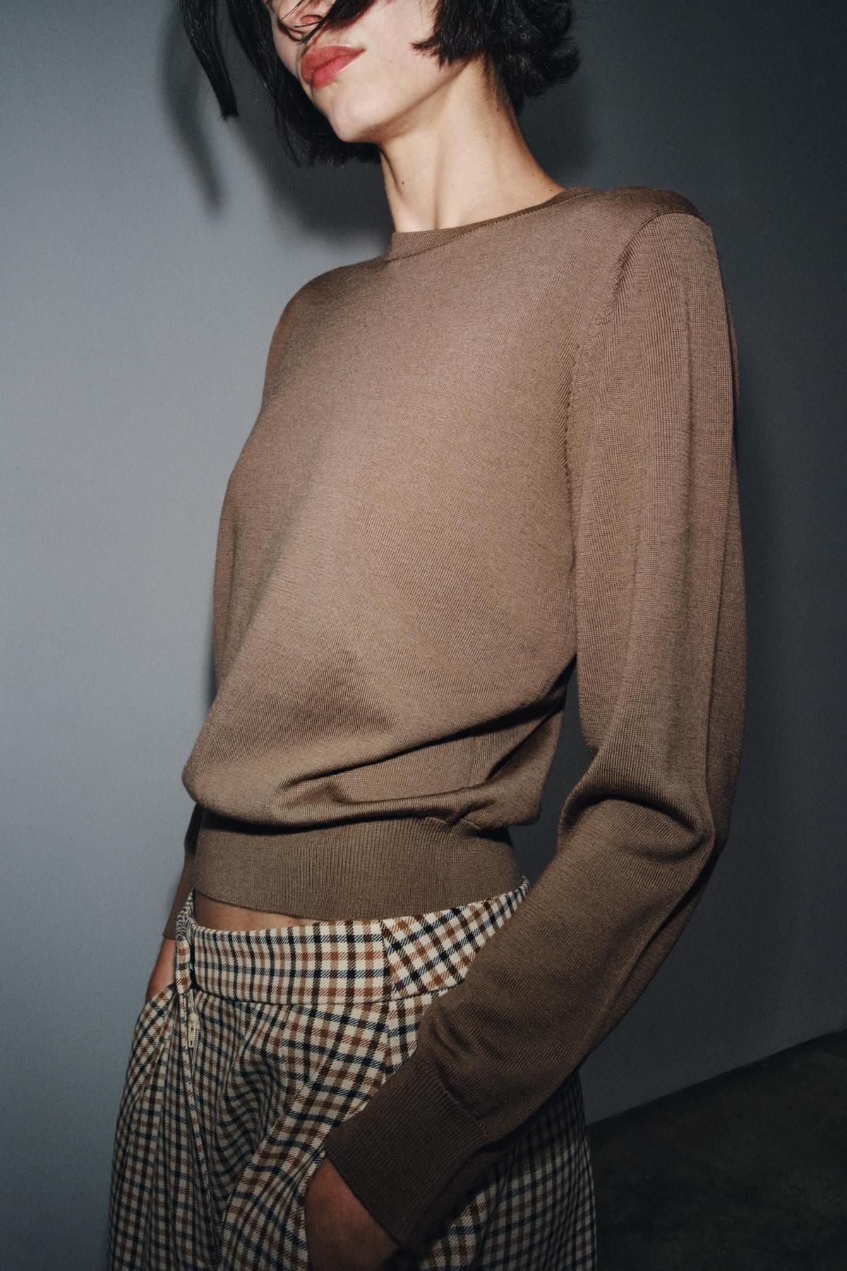 자라 100 울 베이직 라운드넥 니트 스웨터 9598/121 LIGHT BROWN - 상세 이미지 3