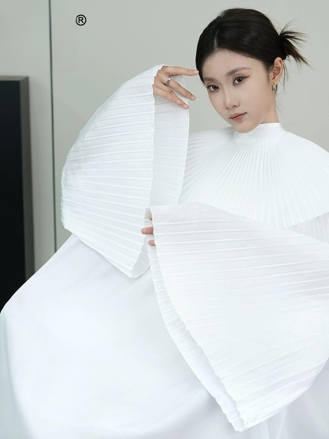 커트보 고급 블랙 소매 팔있는 컷트 미용소품 왕 이발용 숄 화이트 - 상품 이미지