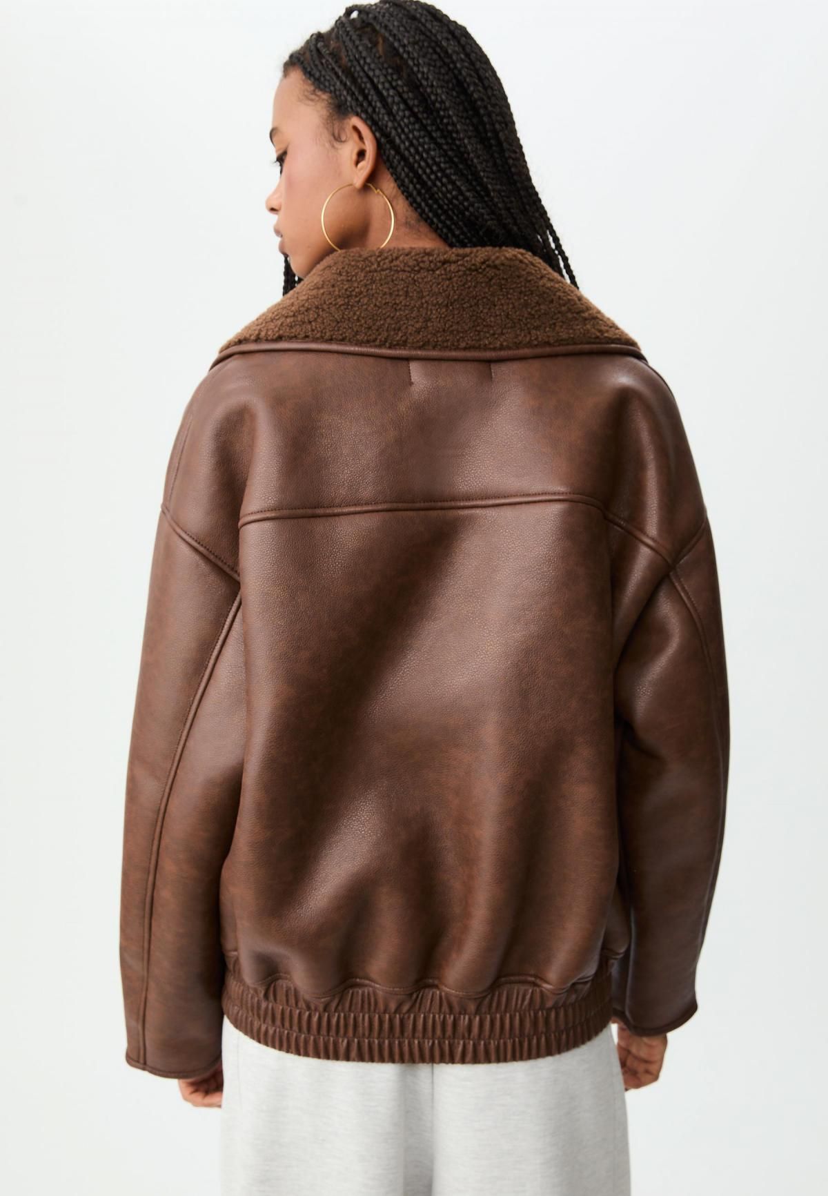 스트라디바리우스 레귤러핏 테크니컬 페이크 레더 자켓 8451/750 BROWN - 상세 이미지 5