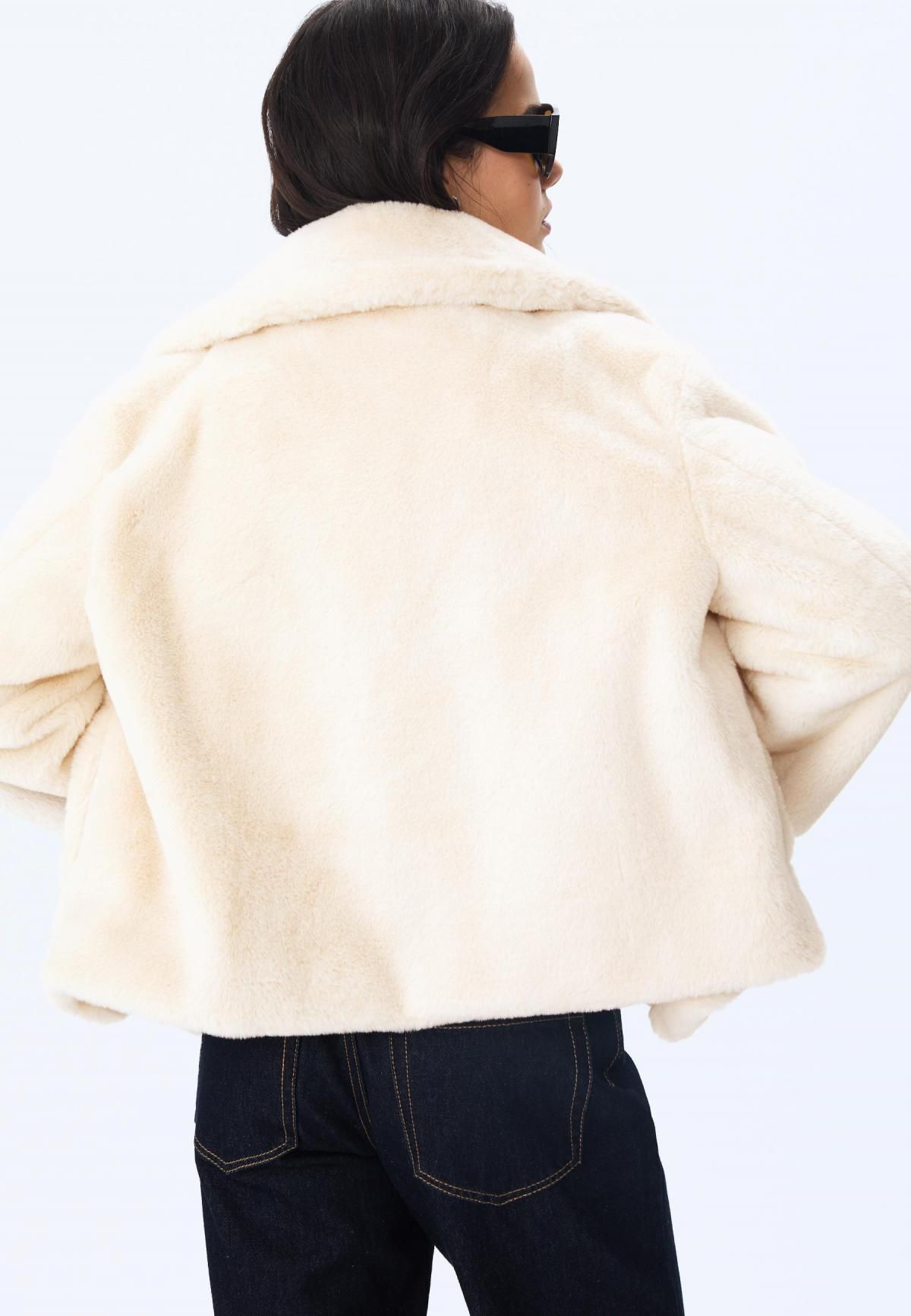 스트라디바리우스 페이크퍼 더블브레스트 아이보리 숏 재킷 8630/837 VANILLA - 상세 이미지 5