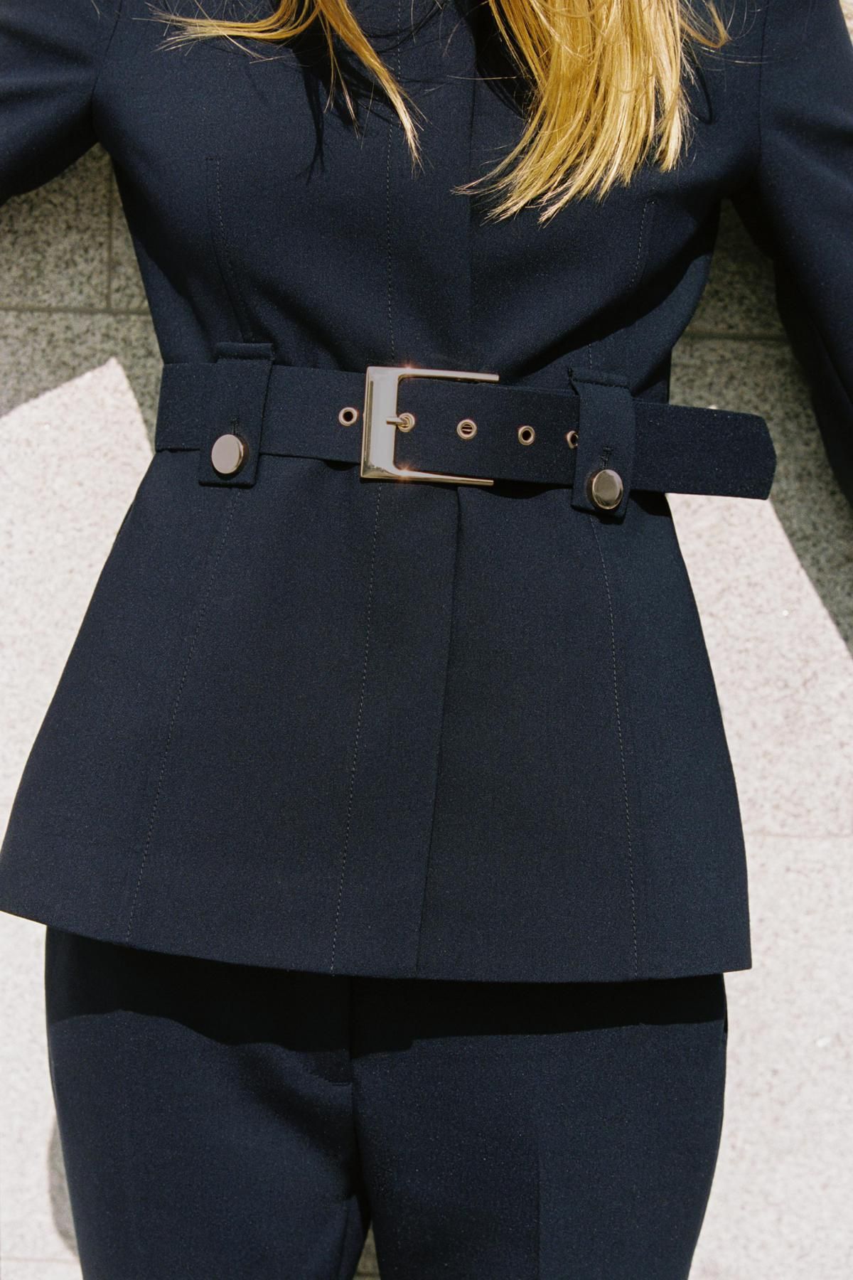 자라 테일러드 벨트 라운드넥 블레이저 8585/593 NAVY BLUE - 상세 이미지 4