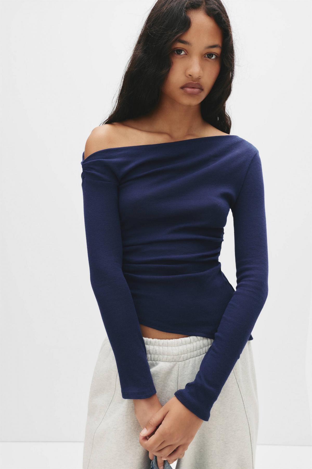 풀앤베어 모던 언밸런스 숄더 네이비 긴팔 탑 7152/340 NAVY - 상세 이미지 3