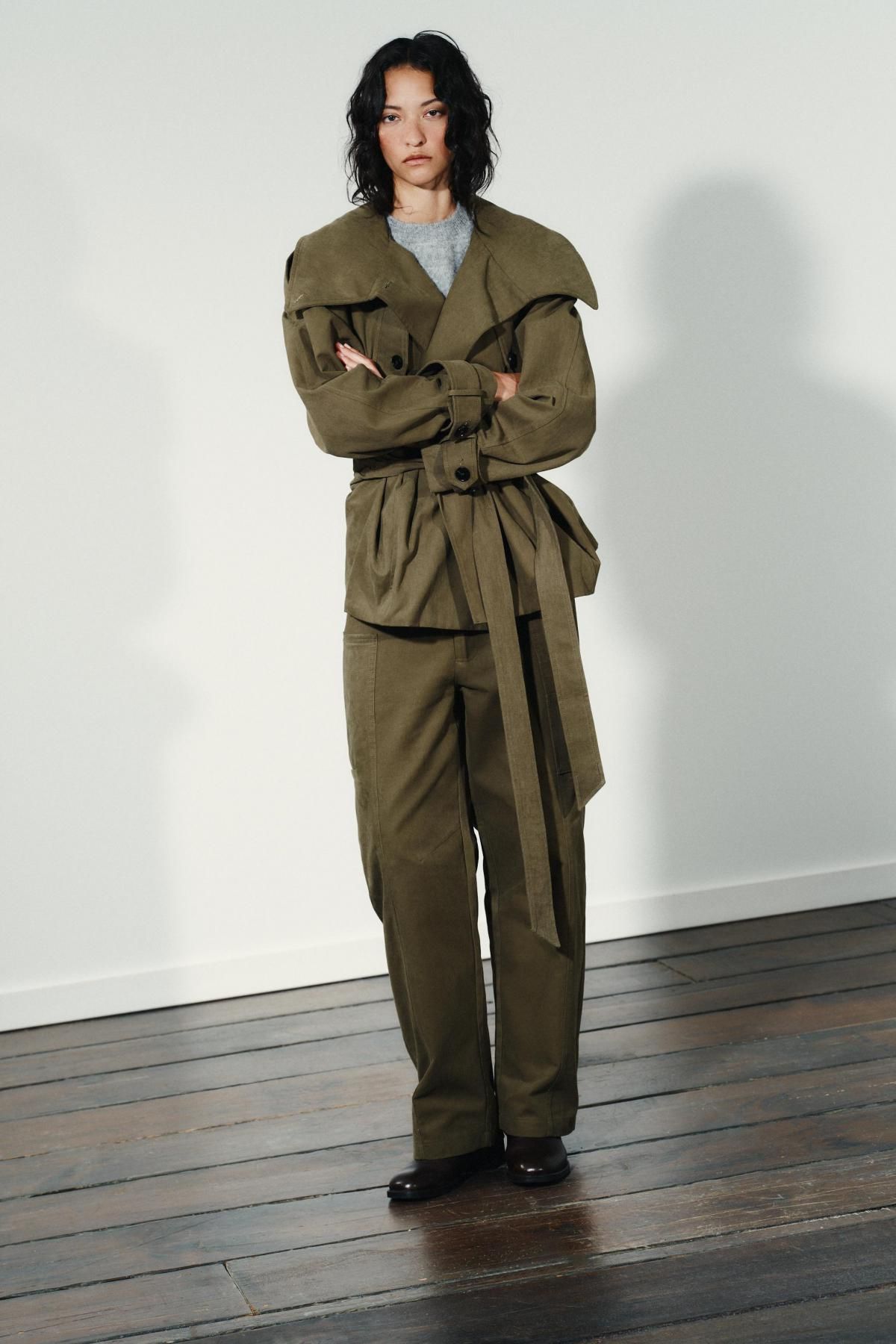 자라 테크니컬 하이넥 벨티드 코튼 트렌치코트 8490/745 DARK KHAKI - 상세 이미지 2