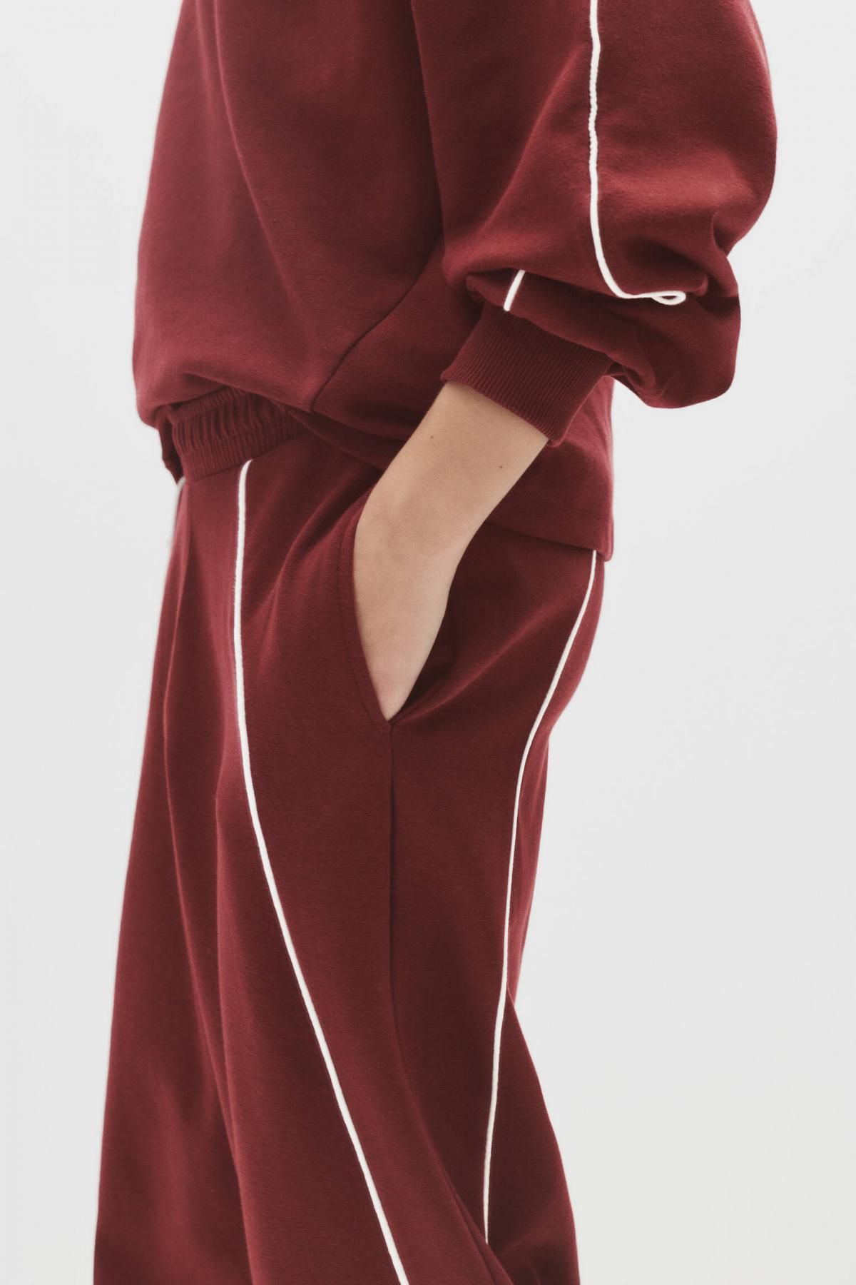 풀앤베어 테크니컬 버건디 파이핑 조거 팬츠 7675/358 MAROON - 상세 이미지 3