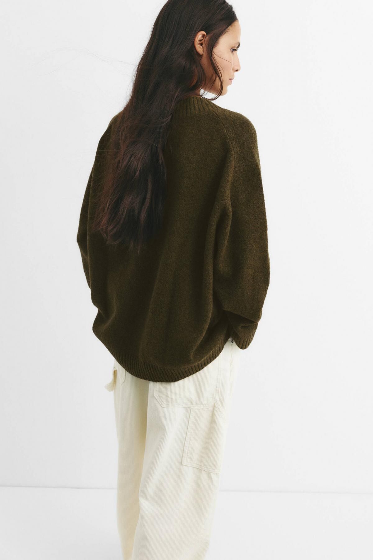 풀앤베어 베이직 브이넥 니트 스웨터 7550/362 HUNTING GREEN - 상세 이미지 4