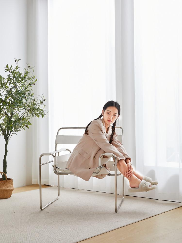 바실리 체어 캔틸레버 인테리어 모던 로지암 라운지 블랙 스테인리스스틸 - 상세 이미지 3