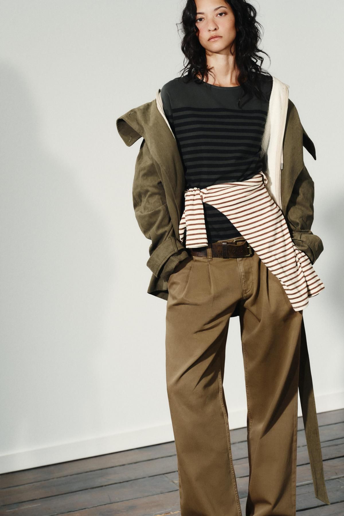 자라 테일러드 로우라이즈 치노 와이드 팬츠 4470/240 BROWN - 상세 이미지 3