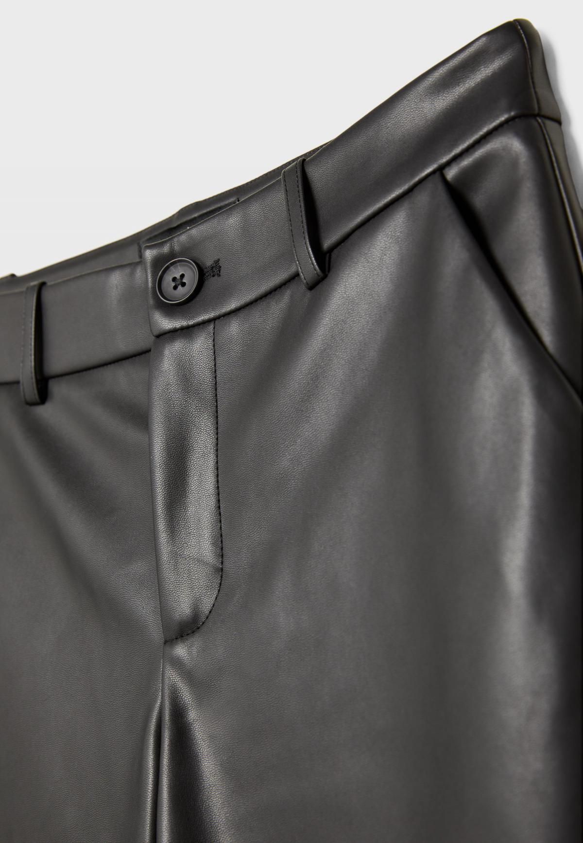 스트라디바리우스 레더 이펙트 스트레이트핏 사이드 지퍼 팬츠 8296/160 BLACK - 상세 이미지 3