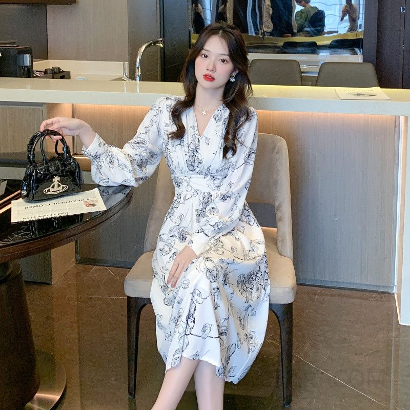 플로럴 샤틴 롱 드레스 여성 봄가을 V넥 프린트 하객룩 고급스러운 스타일 결혼식 피로연에 적합한 중간 길이 원피스 - 상세 이미지 4