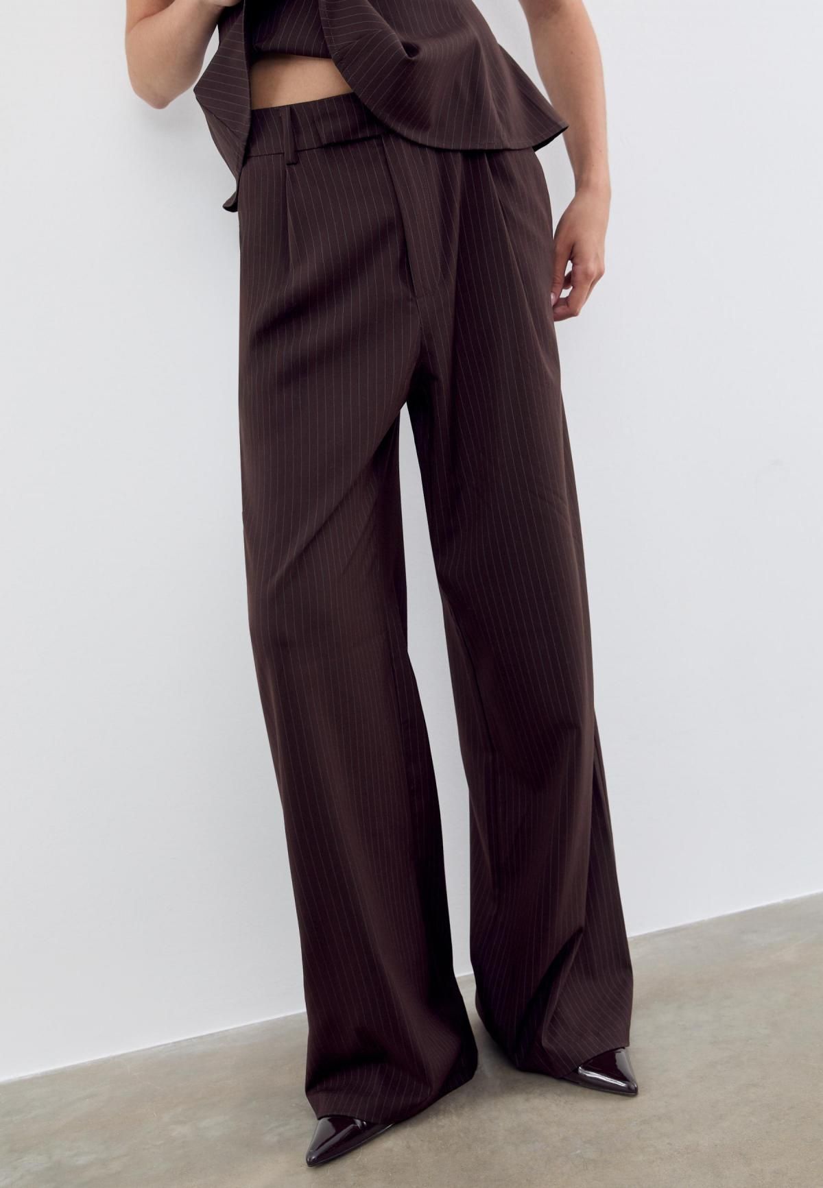 스트라디바리우스 테크니컬 와이드핏 포멀 슬랙스 팬츠 4591/488 PURPLE - 상품 이미지