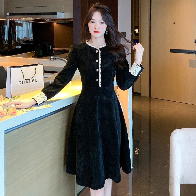 가을 여성 슬림핏 코듀로이 롱원피스 라운드넥 긴팔 캐주얼 스타일 A라인 디자인 데일리룩으로 적합한 미디 길이 드레스 - 상세 이미지 3