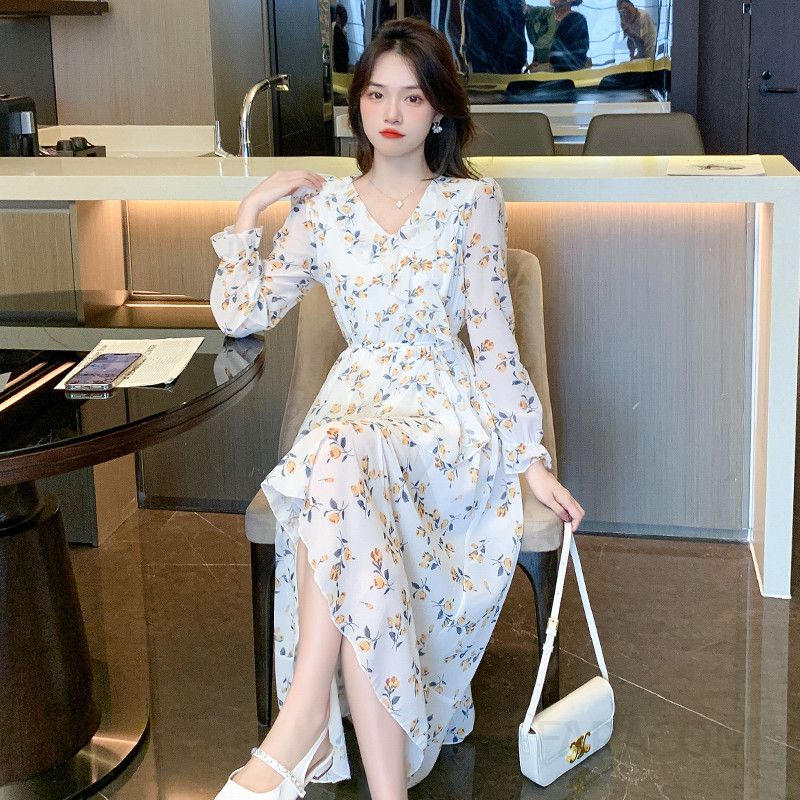 여름 여성 쉬폰 롱 원피스 꽃무늬 드레스 시원한 착용감 바캉스룩으로 활용 가능한 가벼운 스타일 긴팔 디자인 - 상세 이미지 4