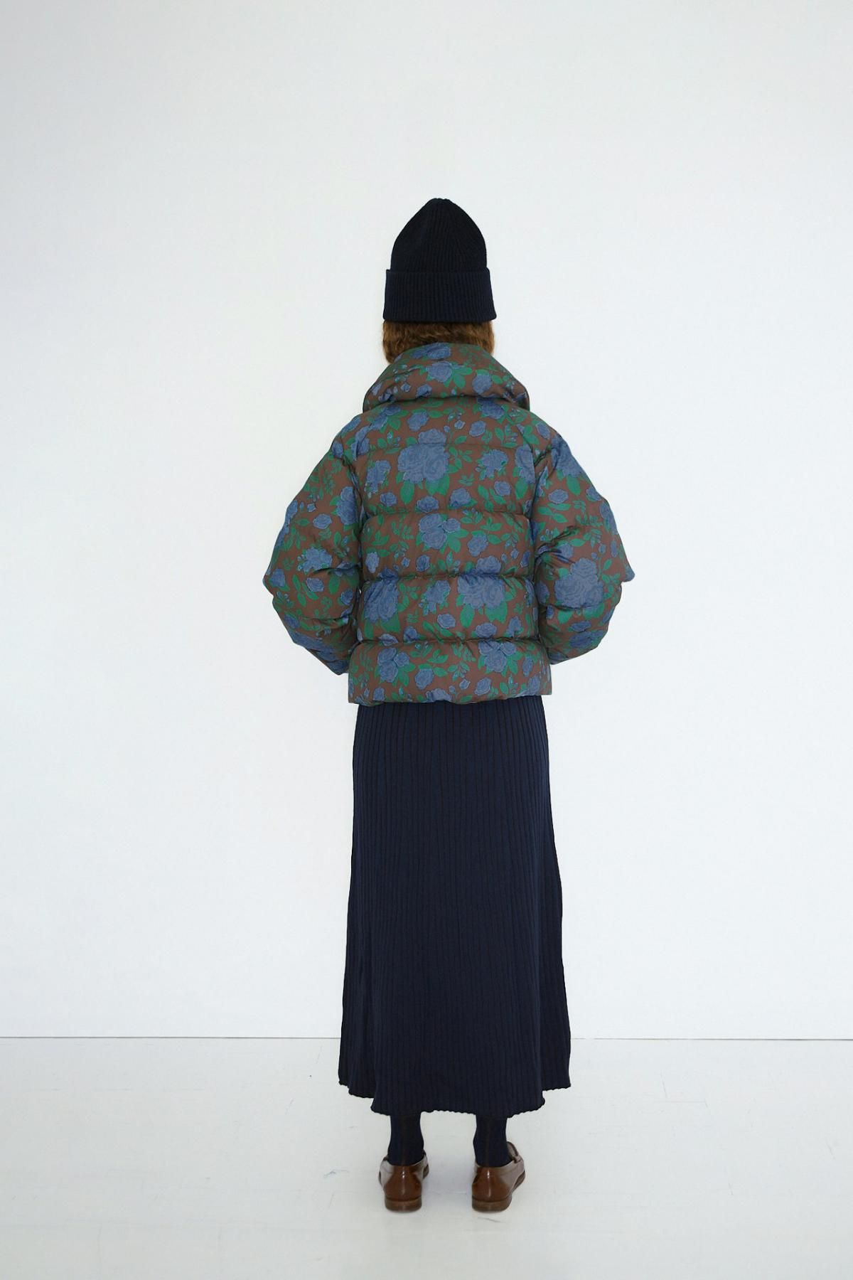 타이니코튼 다크브라운 크롭 패턴 패딩 자켓 AW25-755M05 ONE COLOR - 상세 이미지 4