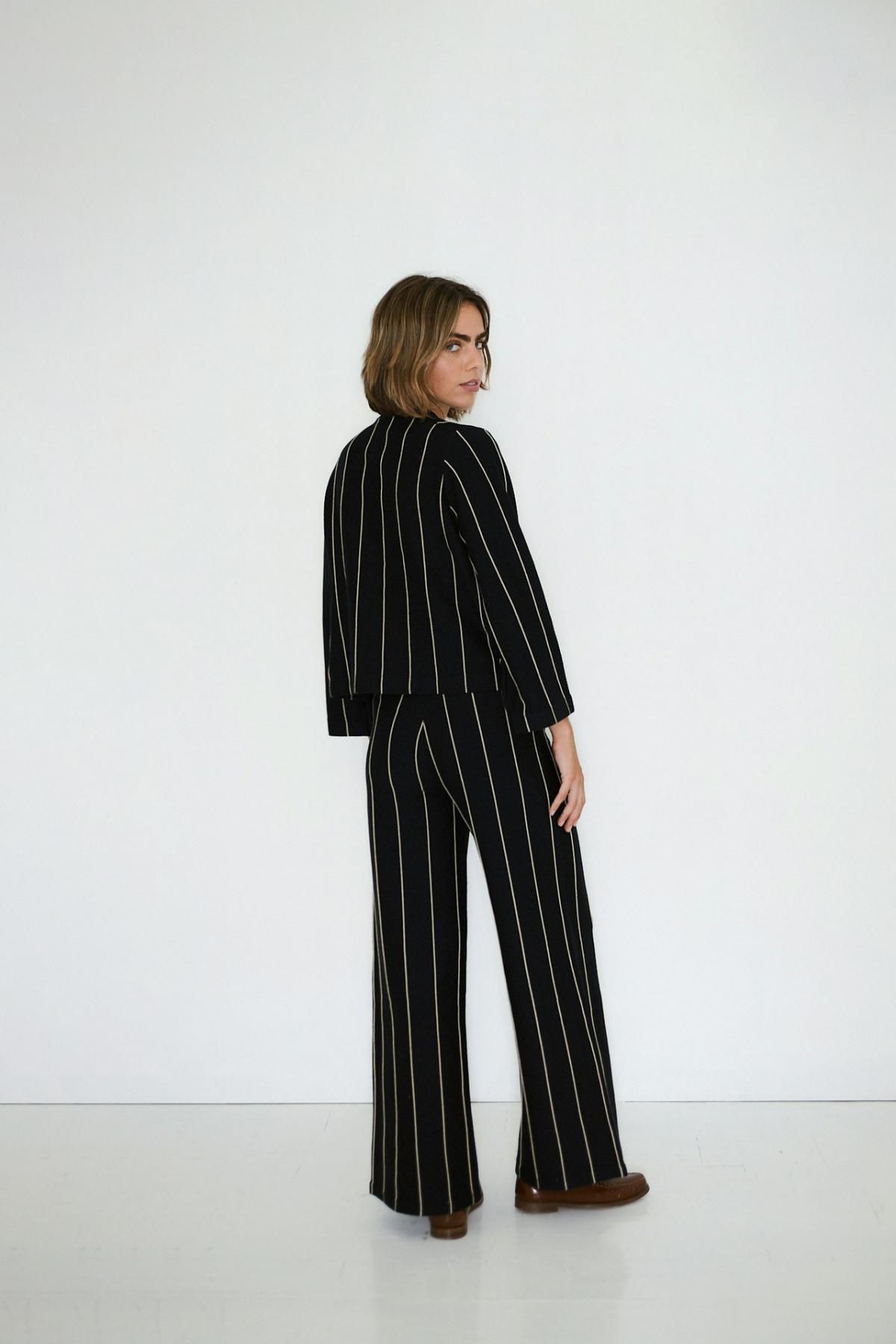 타이니코튼 스트라이프 네이비 테크니컬 긴팔 티셔츠 AW25-730107 ONE COLOR - 상세 이미지 4