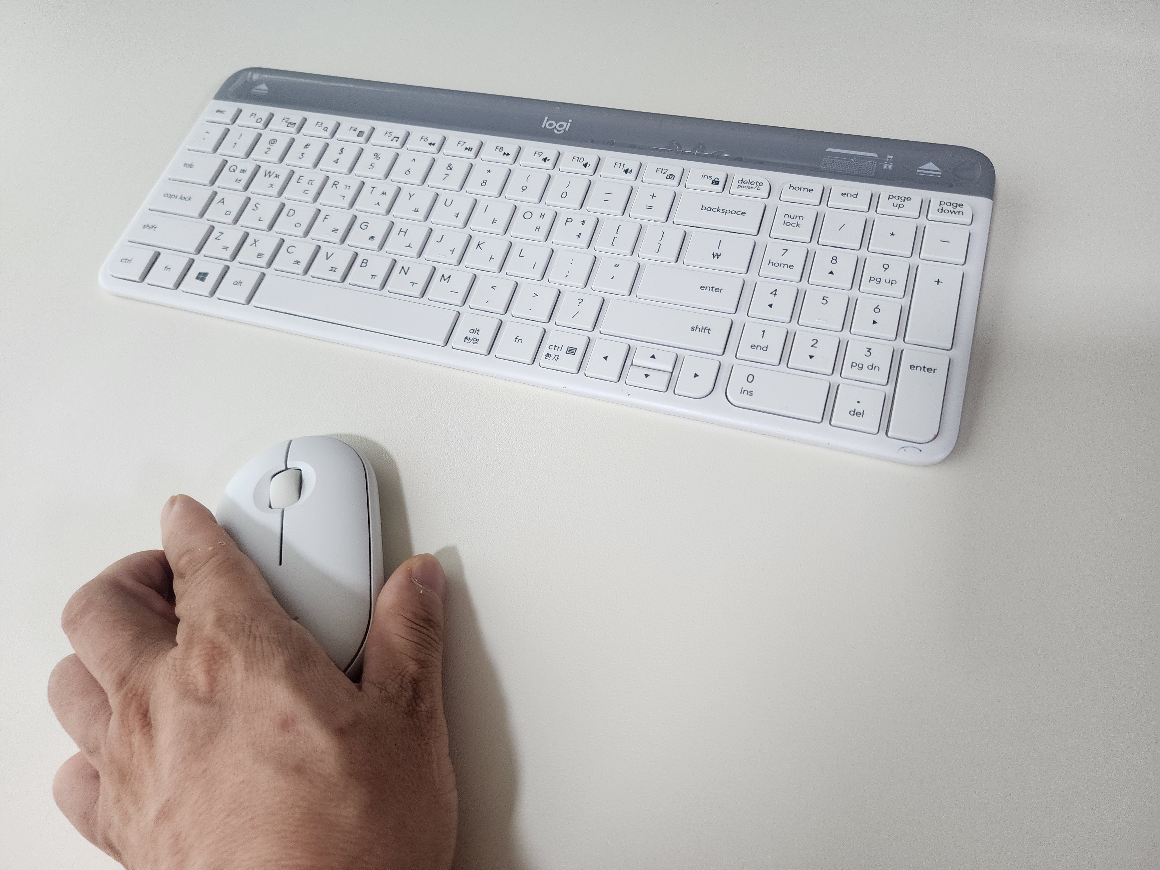 호환 꼬꼬미 방수 가죽 데스크매트 데스커책상 모션데스크 스마트형 1200x600 화이트