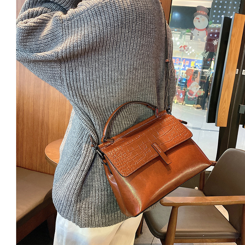 가벼운 여성 소가죽 대용량 핸드백 세련된 디자인 데일리 숄더백 출퇴근용 여성가방 - 상세 이미지 5