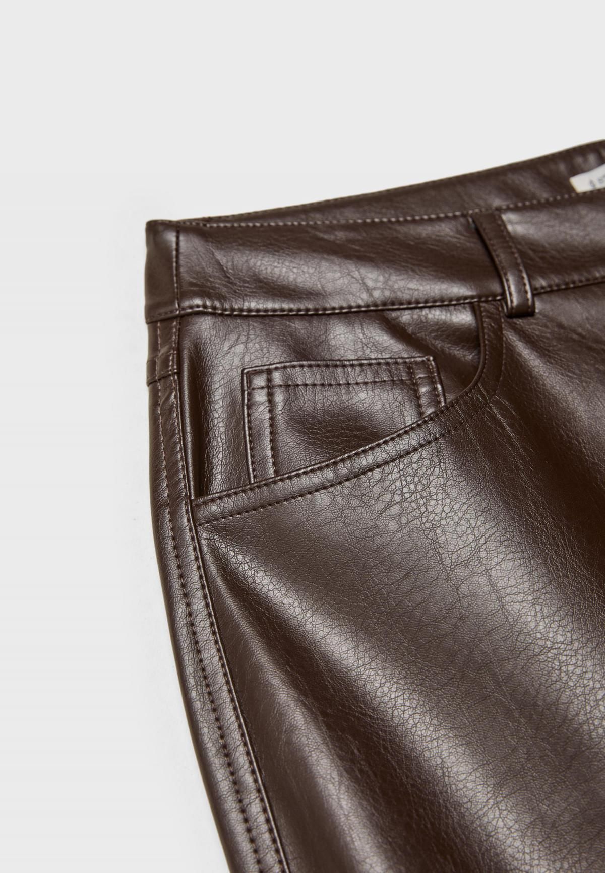 스트라디바리우스 테크니컬 텍스처 레더 스트레이트 팬츠 4565/870 BROWN - 상세 이미지 3