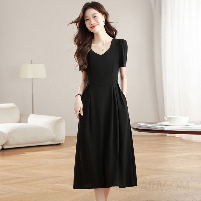 여성 여름원피스 흰색 A라인 드레스 시원한 착용감의 슬림핏 롱 스커트 스타일로 편안하고 우아한 바캉스룩 연출 가능한 필수 아이템 - 상세 이미지 2