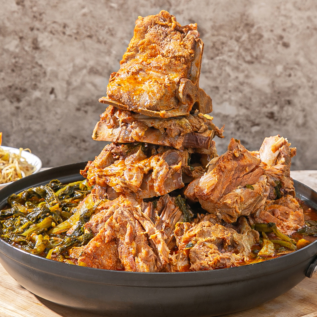 대용량 감자탕 4.7kg x 1팩 국내산 등뼈 사골 - 상품 이미지
