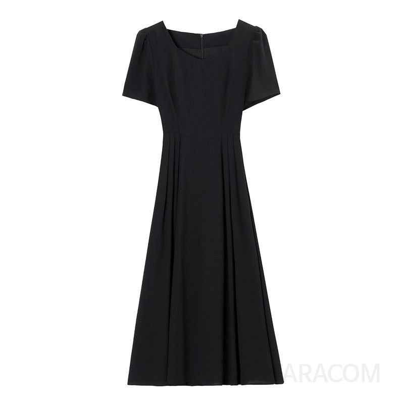 여성 여름원피스 흰색 A라인 드레스 시원한 착용감의 슬림핏 롱 스커트 스타일로 편안하고 우아한 바캉스룩 연출 가능한 필수 아이템 - 상세 이미지 5