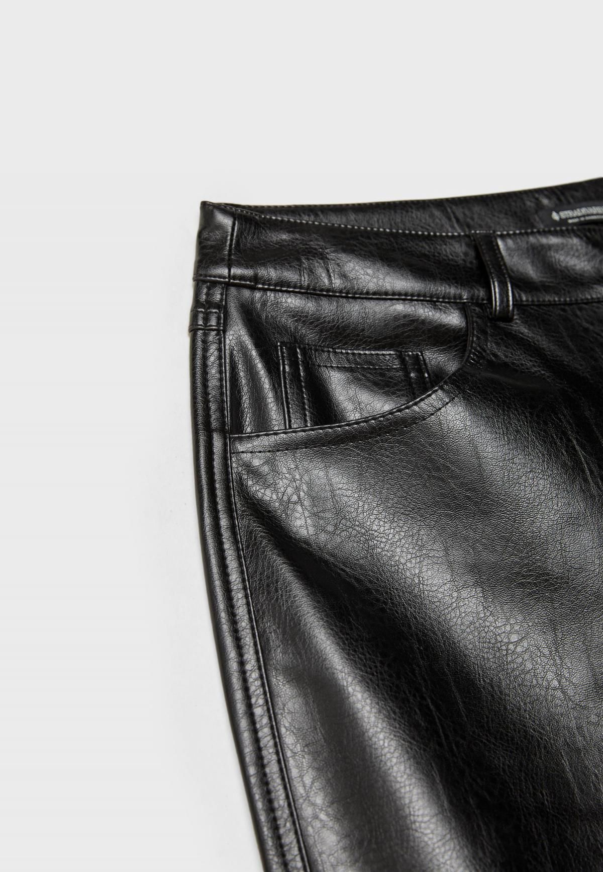 스트라디바리우스 테크니컬 레더 텍스처 스트레이트 와이드 팬츠 4565/870 BLACK - 상세 이미지 2