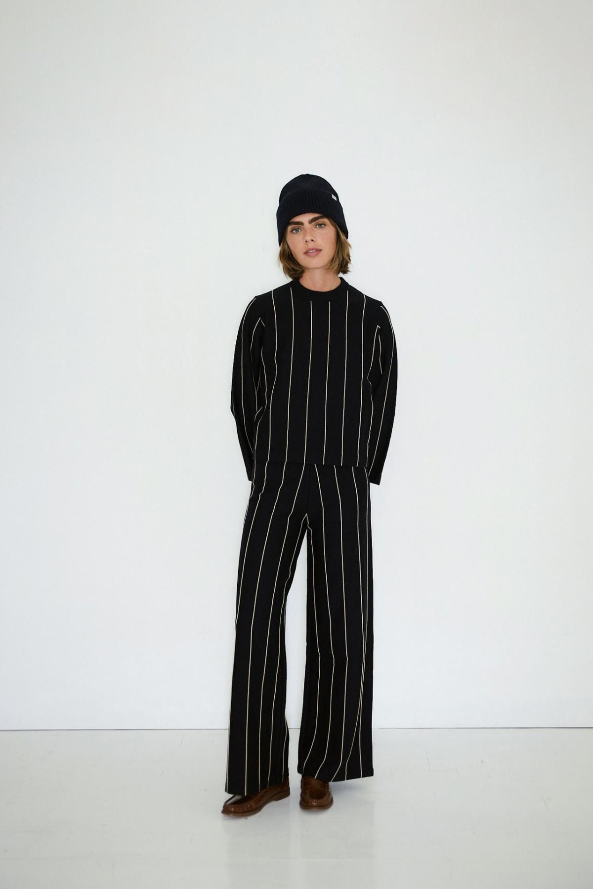 타이니코튼 스트라이프 네이비 테크니컬 긴팔 티셔츠 AW25-730107 ONE COLOR - 상세 이미지 3