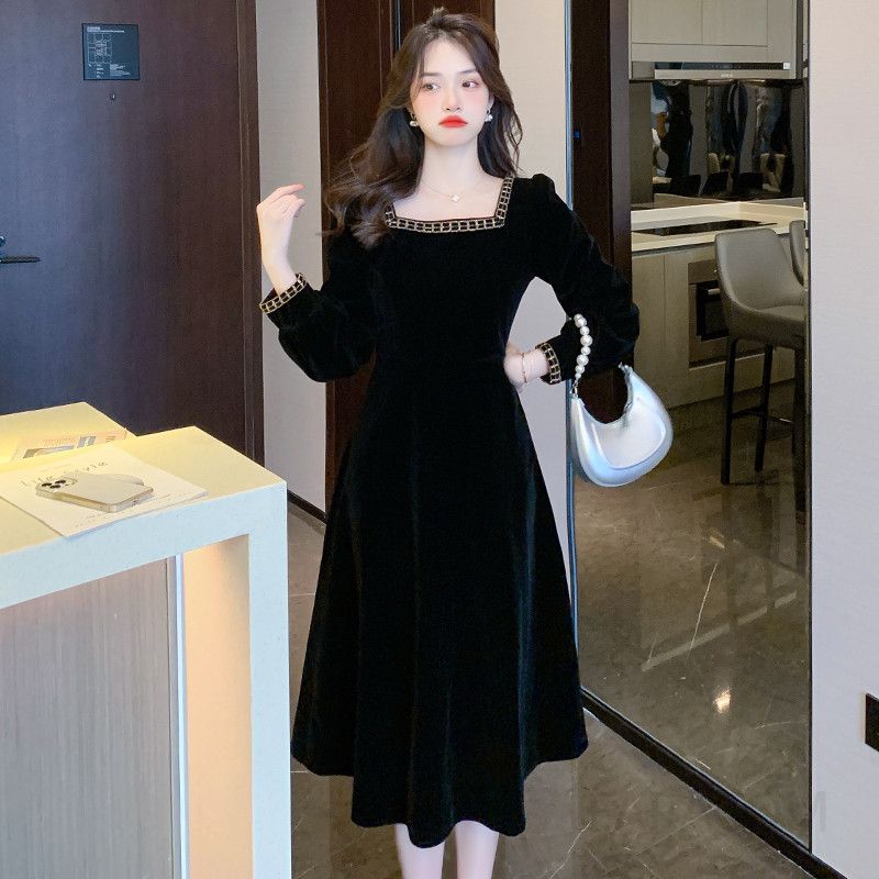 여성용 슬리밍 가을 벨벳 롱원피스 헵번 스타일 우아한 프렌치 드레스 배커버 효과와 따뜻한 착용감의 고급스러운 연말 파티룩 - 상세 이미지 2