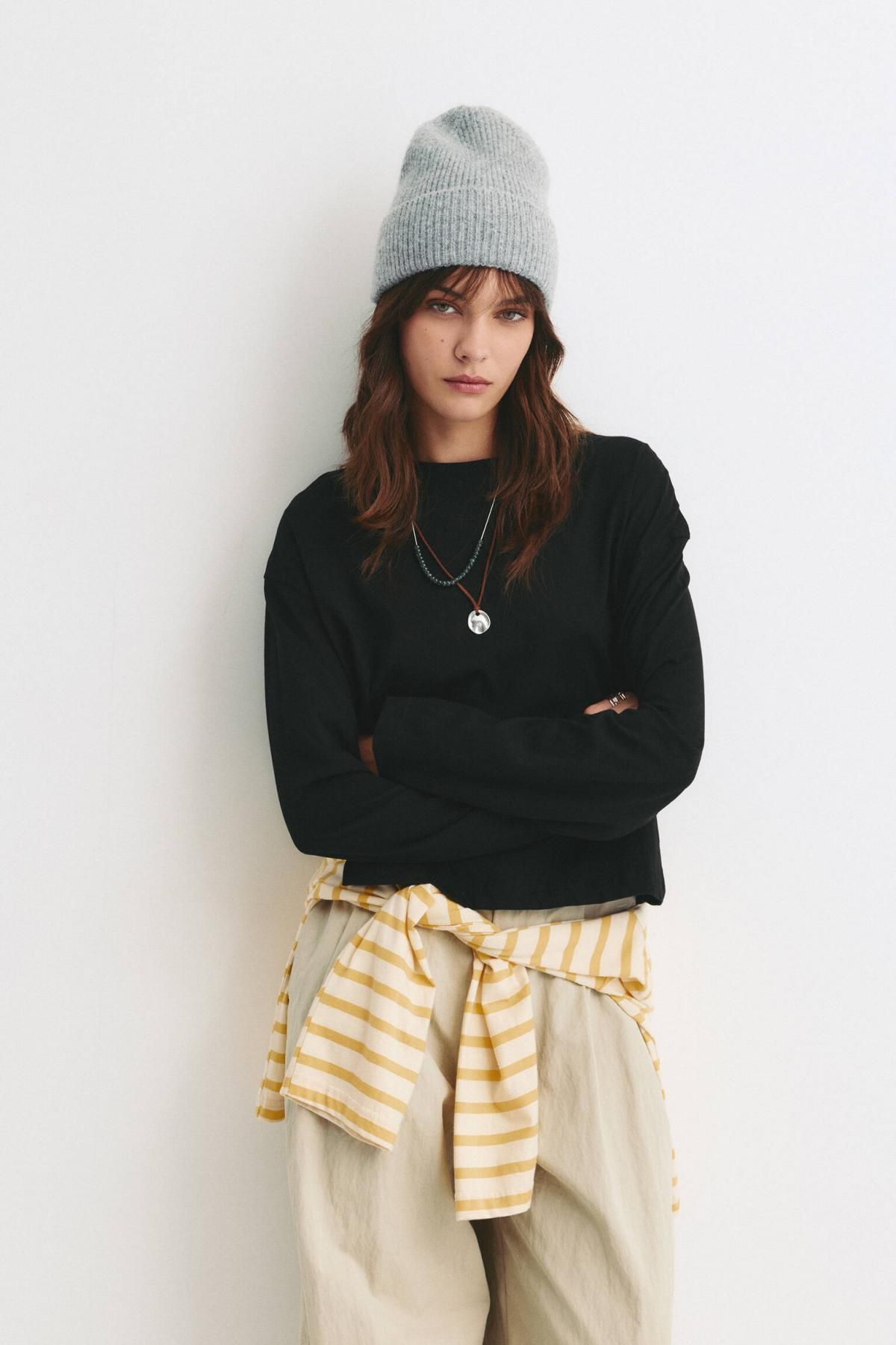 풀앤베어 박시핏 라운드넥 긴팔 티셔츠 7152/303 BLACK - 상세 이미지 5