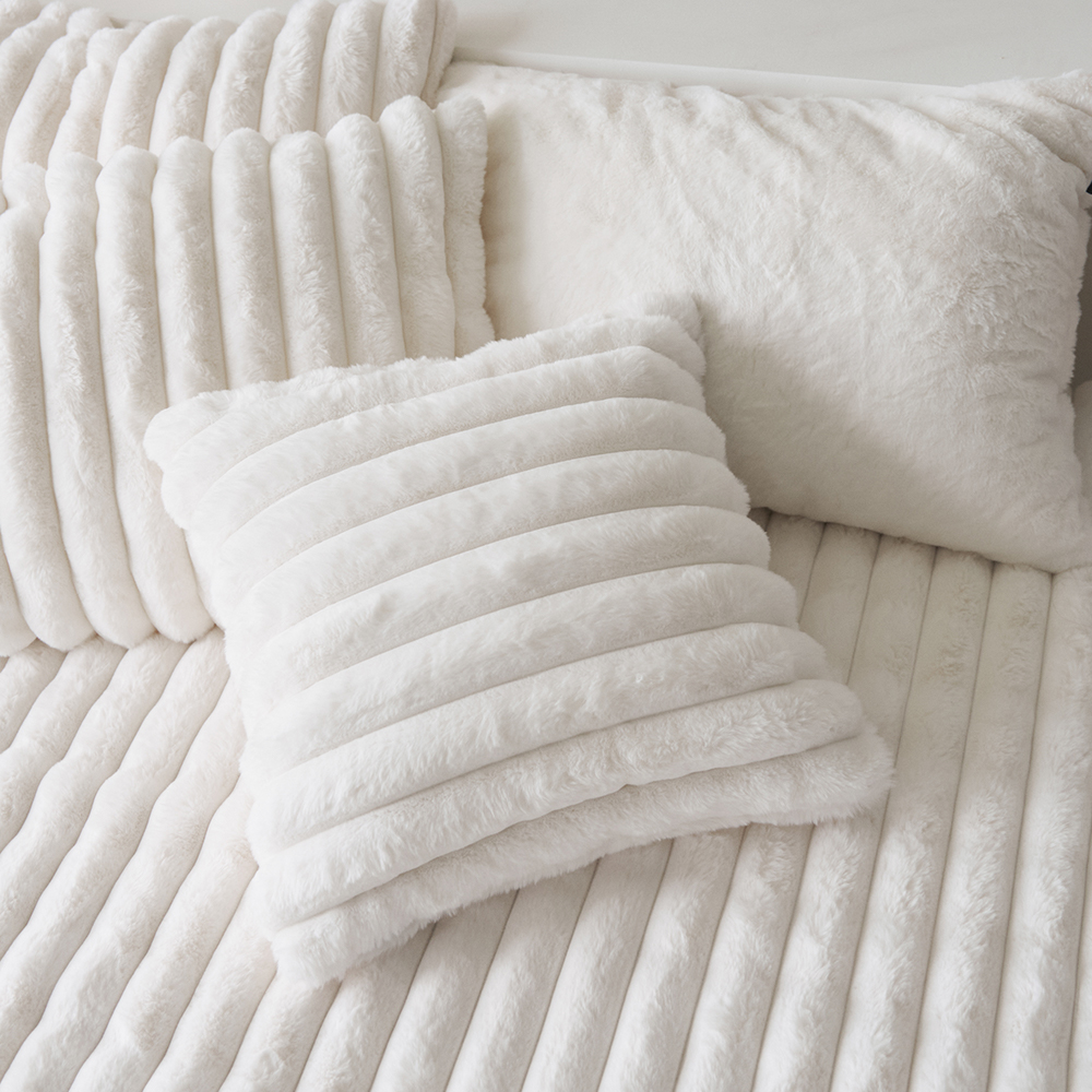 몽글몽글 소프티 밍크 라떼 쿠션커버 겨울 극세사 쿠션 지퍼형 50X50cm