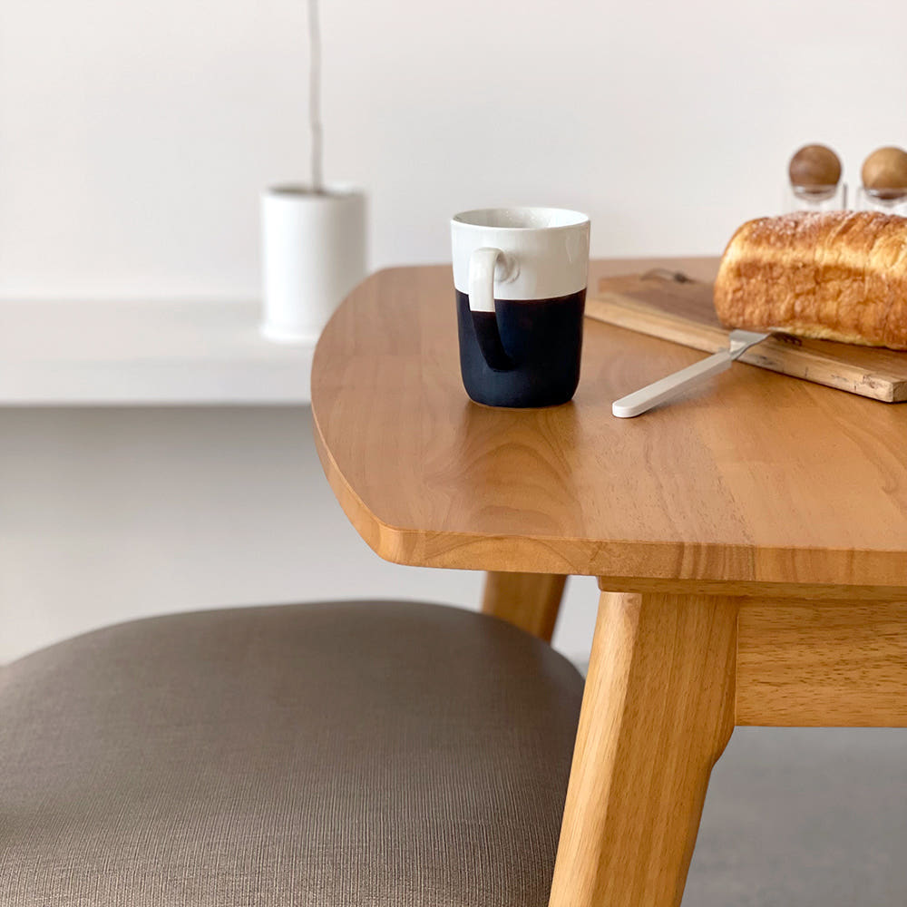 2인용 낮은 식탁 활용샷