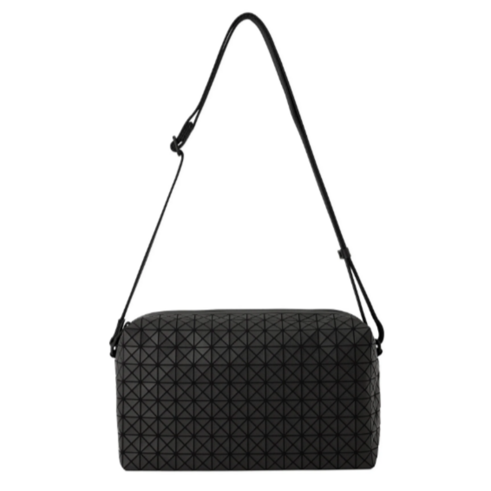 바오바오 크로스백 KURO SADDLE BAG AG131 - 메인 이미지