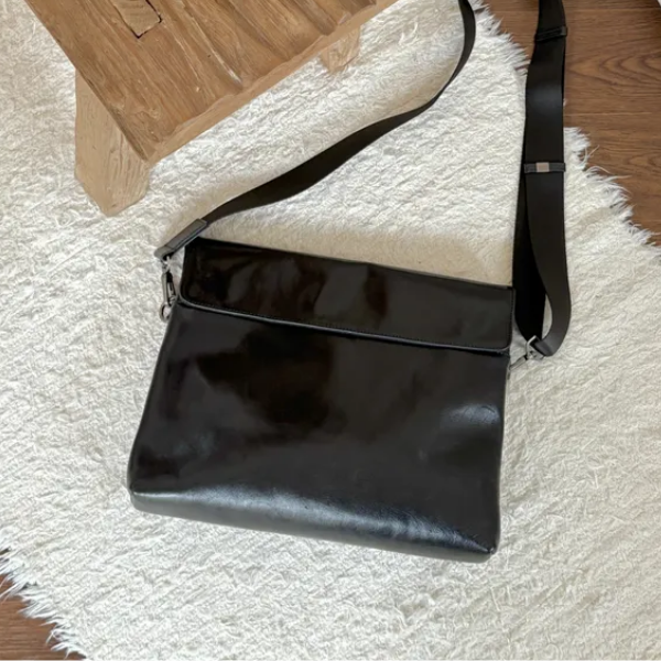 이므 크로스백 옆으로매는 서류가방 데일리 숄더백