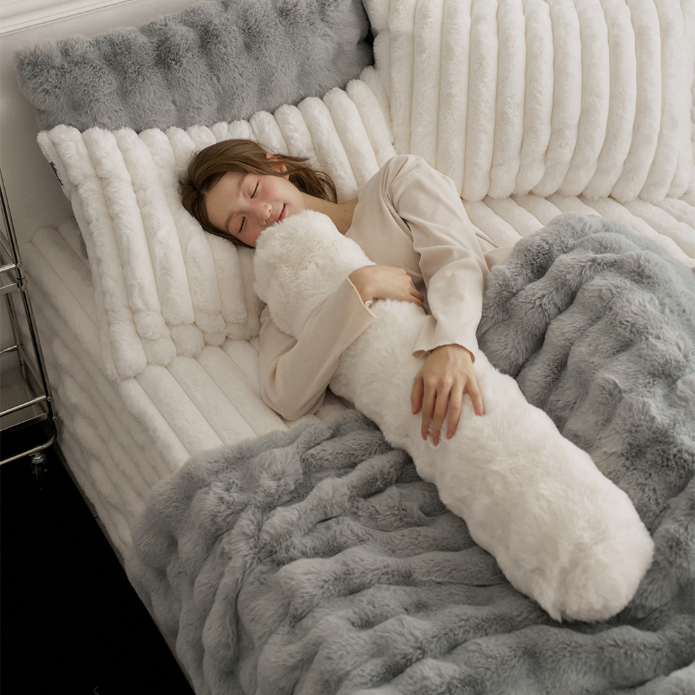 몽글몽글 밍크 라떼 원형 바디필로우 롱베개 긴베개 겨울 원형