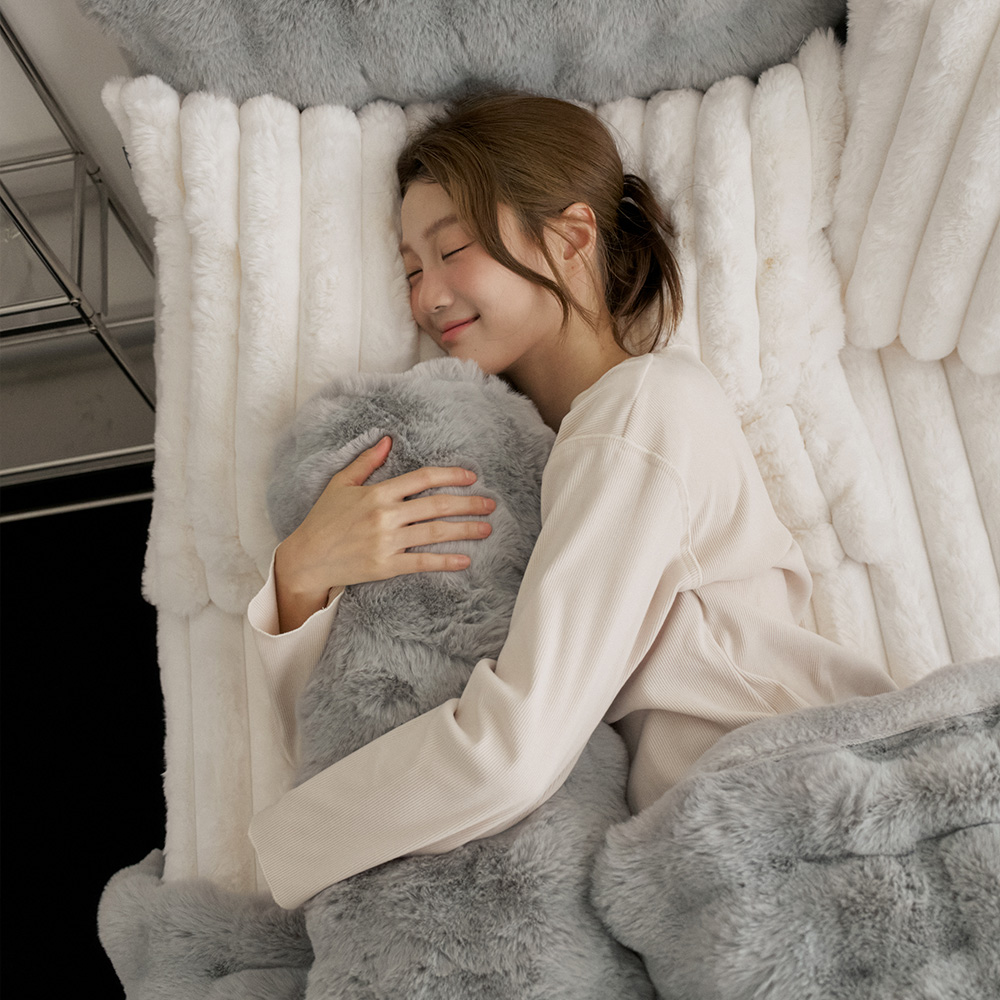 몽글몽글 밍크 라떼 원형 바디필로우 롱베개 긴베개 겨울 원형