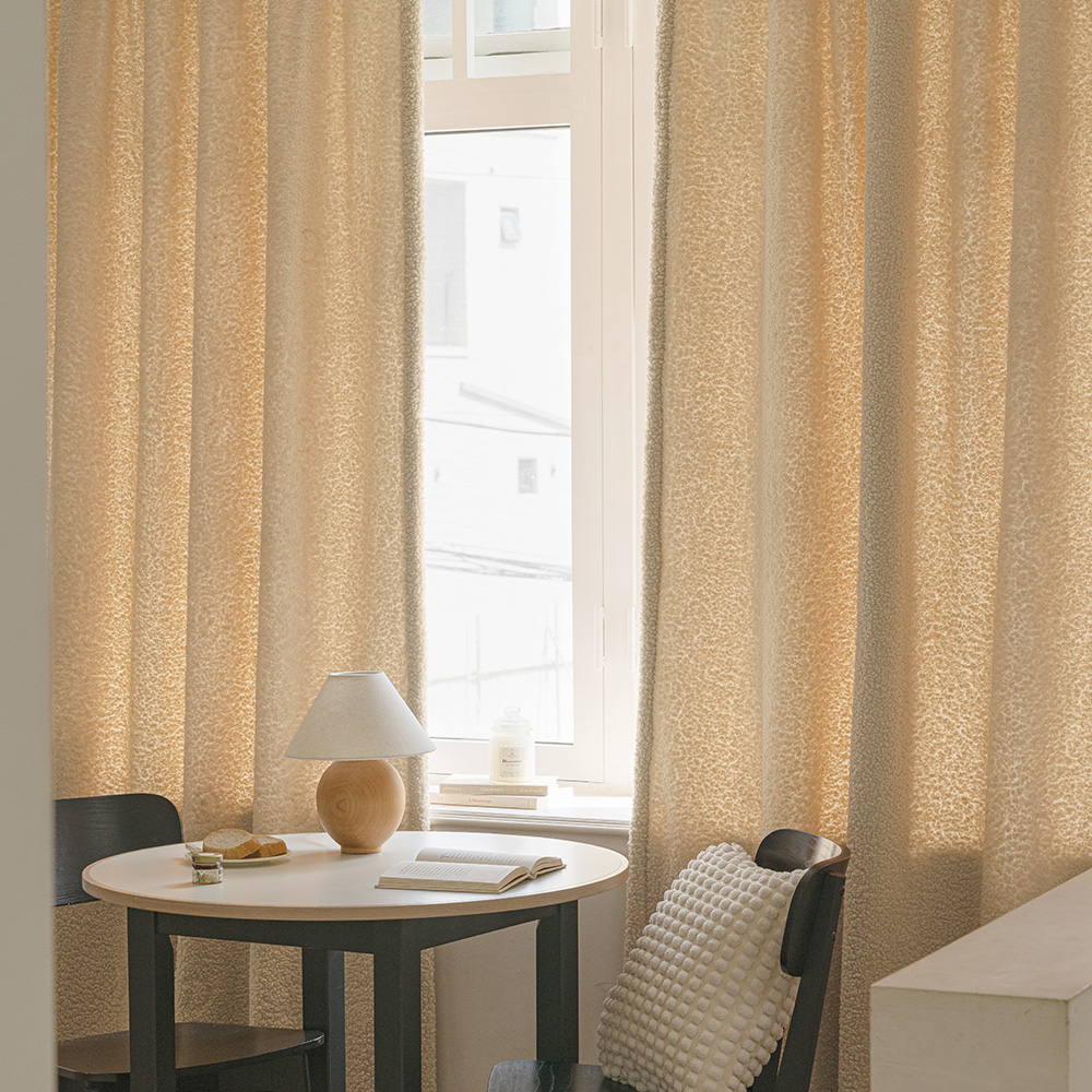 바자르 허그미 양털 솜누빔 방한커튼 140x235