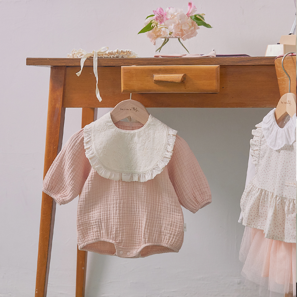 유럽풍 아기 옷 빌리 크림 바디수트 (6m-18m) 아기실내복 신생아옷 출산선물 아기선물