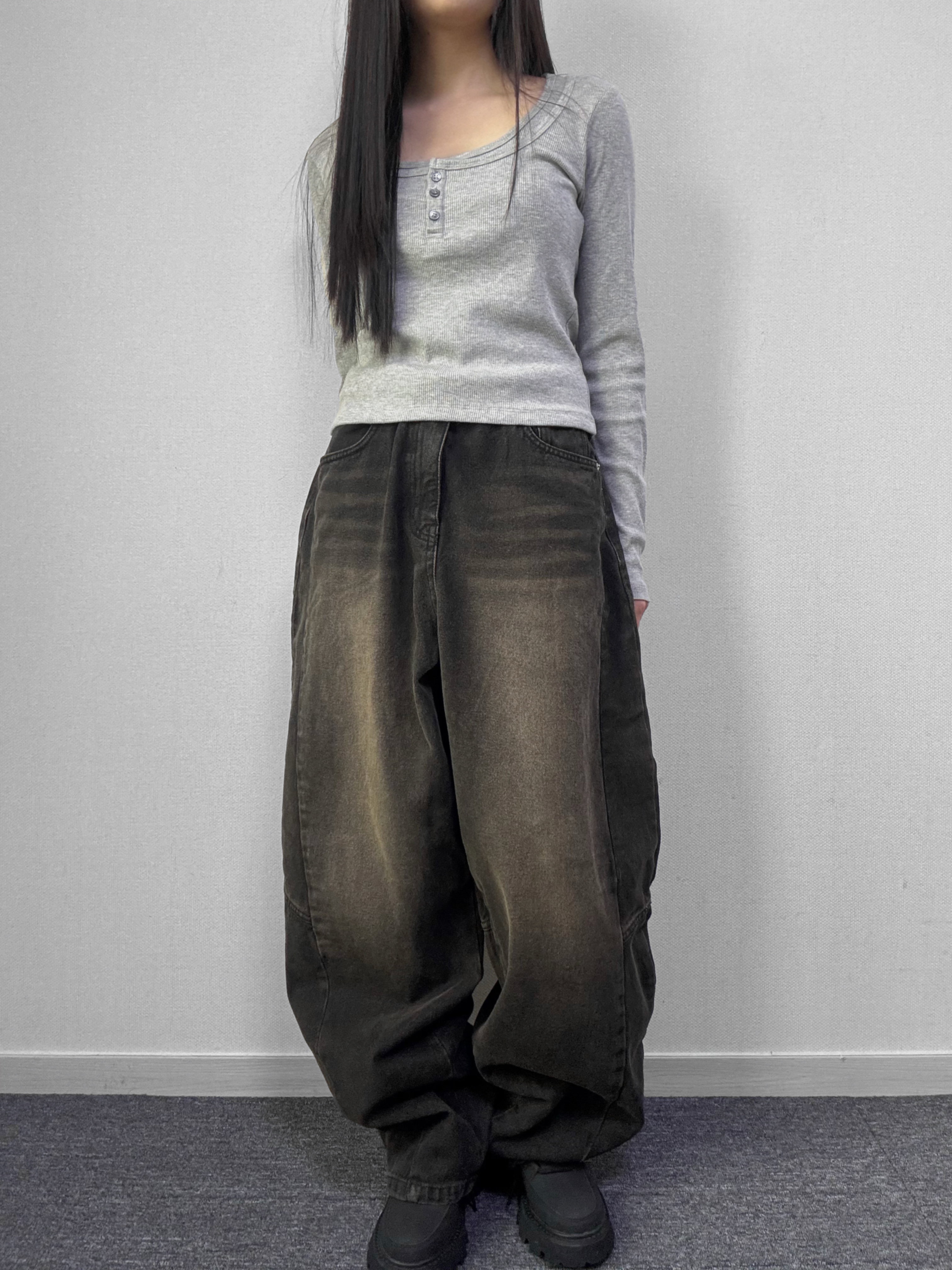 피드 리벳 흑청 벌룬 데님 팬츠 - 상세 이미지 2