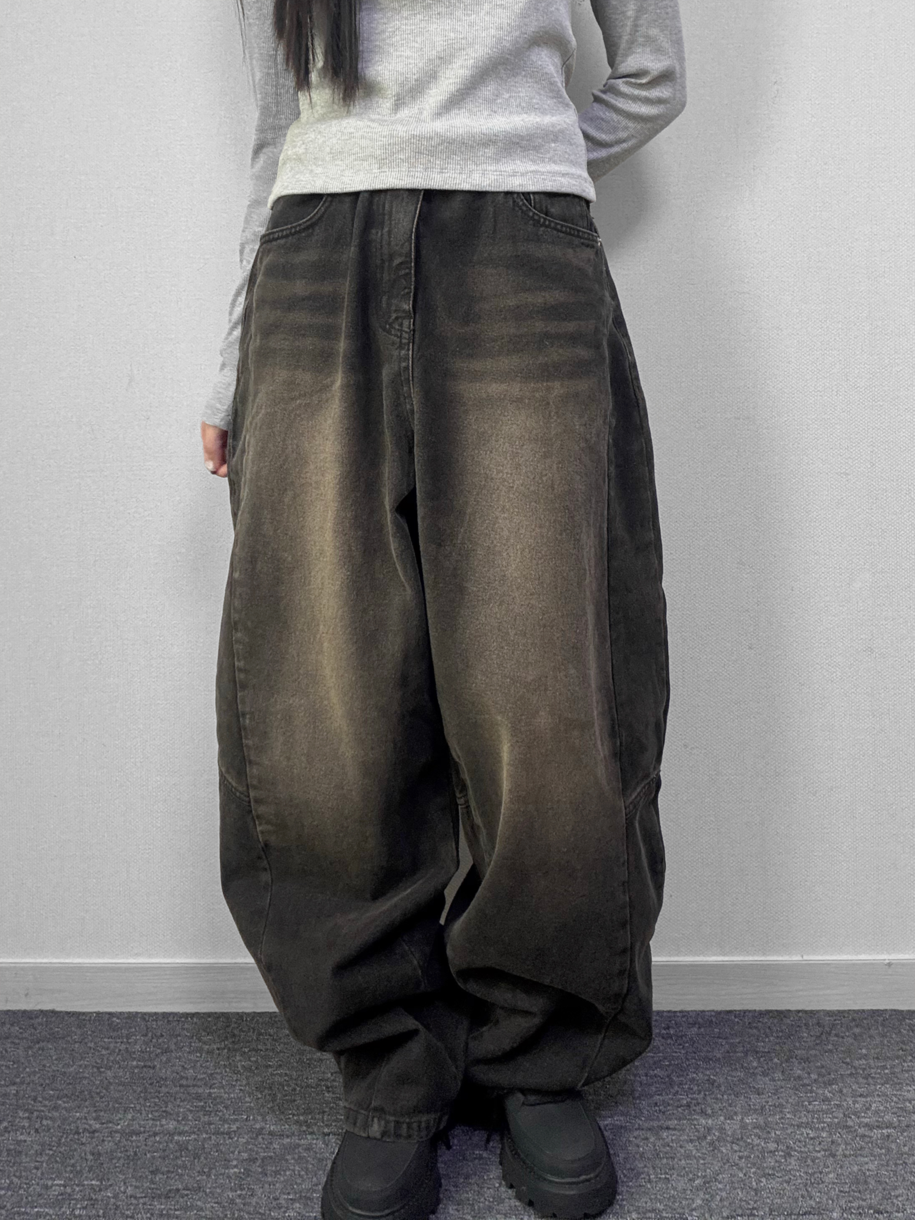 피드 리벳 흑청 벌룬 데님 팬츠 - 상품 이미지