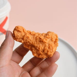 빌리네집 치킨 키링 닭날개 에어팟 차키 열쇠고리 가방고리 백참 가방참 솔직 후기 | 실사용자 리뷰 분석 - 상품 이미지 3